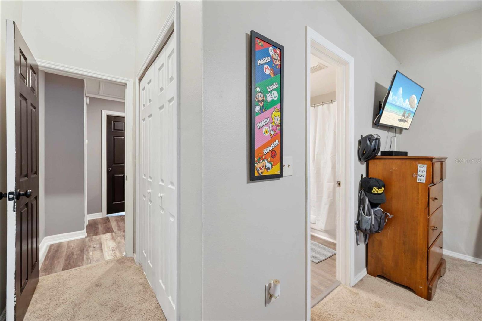 FOX CHASE TWNHMS - Residential