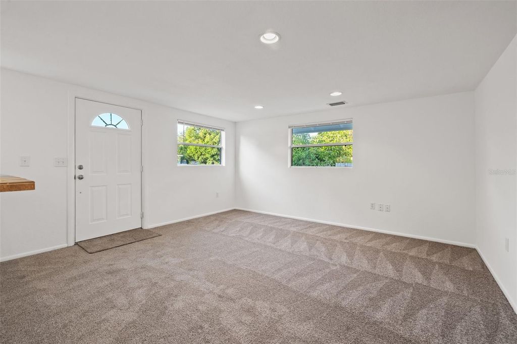 Photo of 4009 Burlington Avenue N, St Petersburg, FL 33713 (MLS # TB8462454)