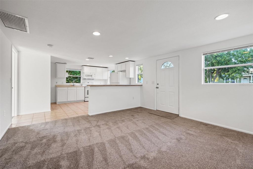 Photo of 4009 Burlington Avenue N, St Petersburg, FL 33713 (MLS # TB8462454)