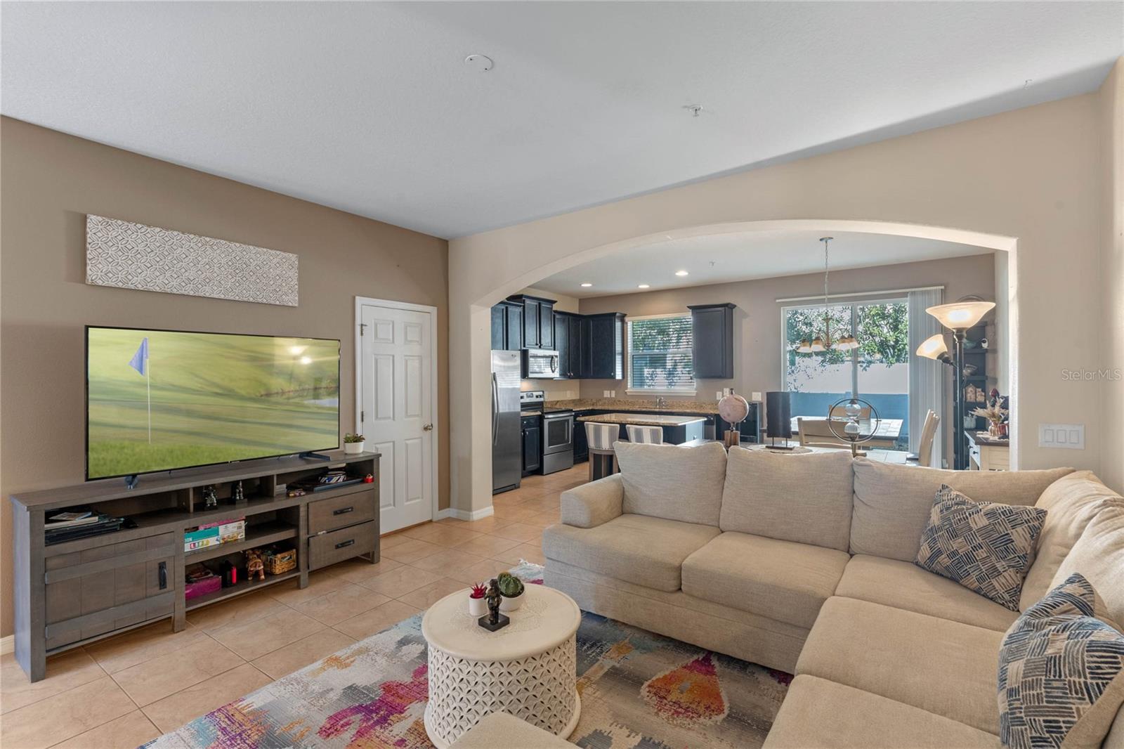 9559 SILVER BUTTONWOOD STREET