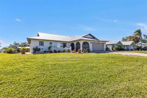 A home in PUNTA GORDA