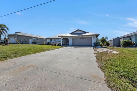 A home in PUNTA GORDA