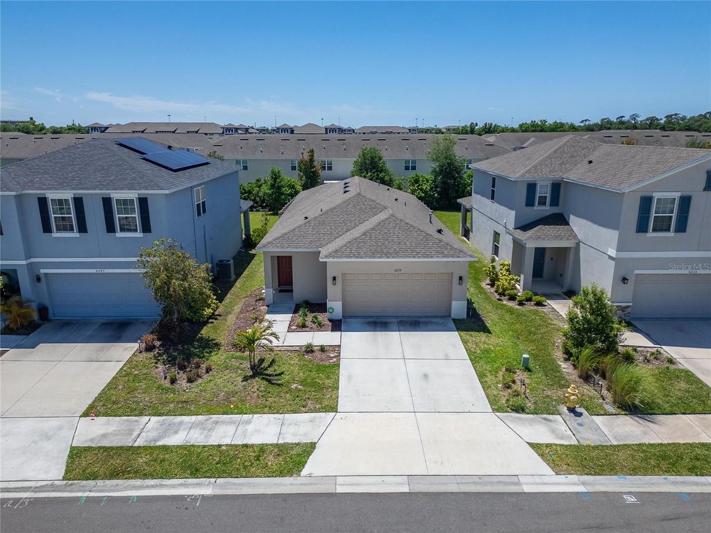 Photo of 6239 Springmont Loop, Palmetto, FL 34221 (MLS # TB8497195)