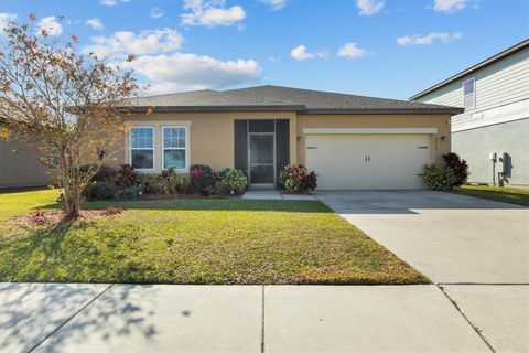 A home in WINTER HAVEN