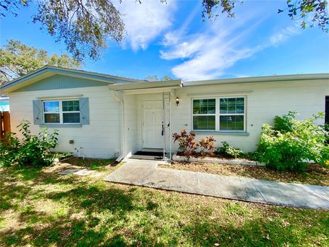 A home in SEMINOLE