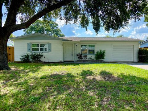 A home in SEMINOLE