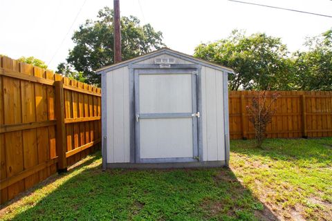 A home in SEMINOLE