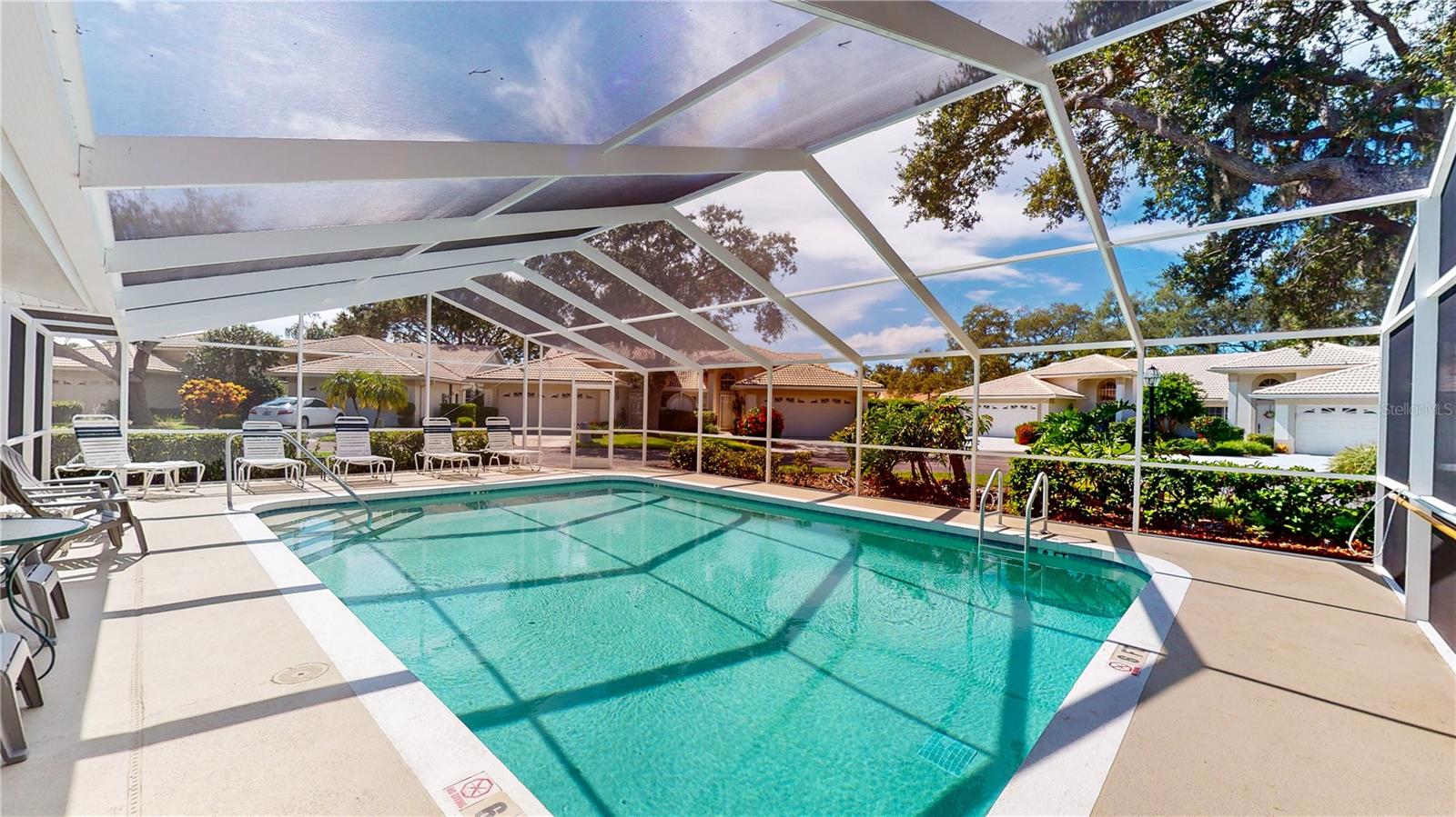 WOODSIDE OAKS - Residential