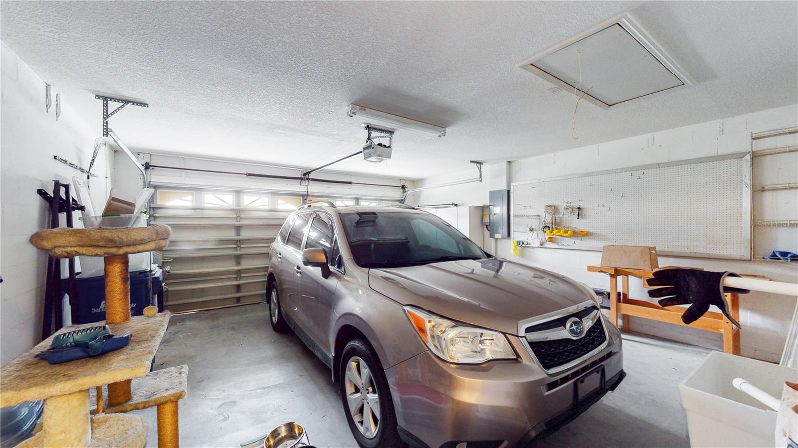 WOODSIDE OAKS - Residential