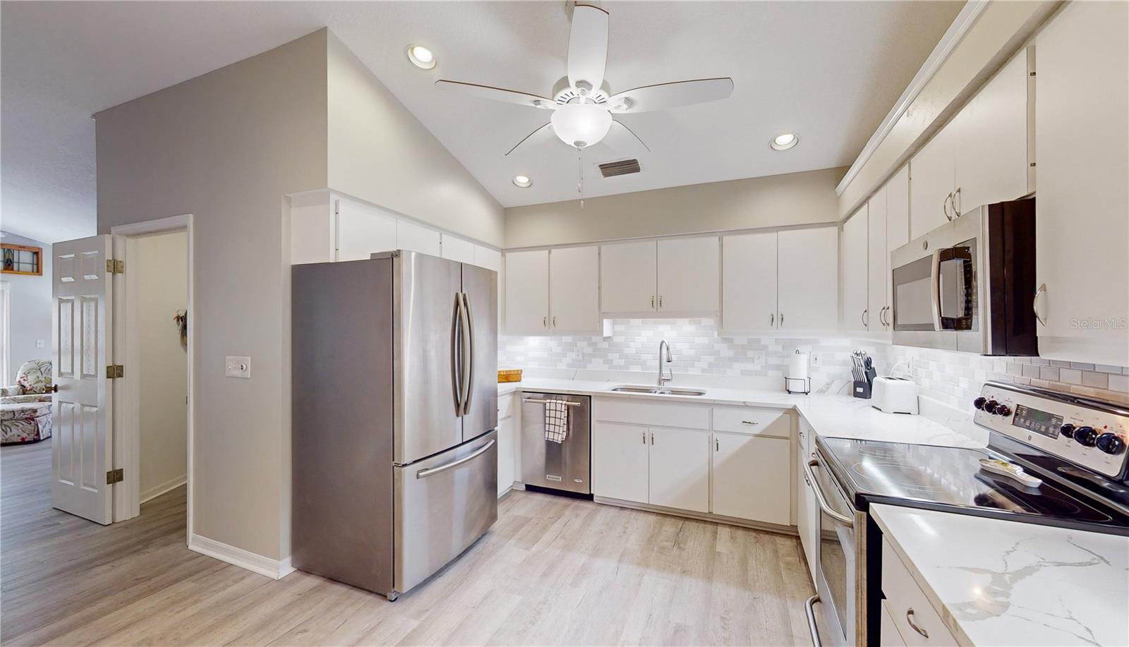 WOODSIDE OAKS - Residential