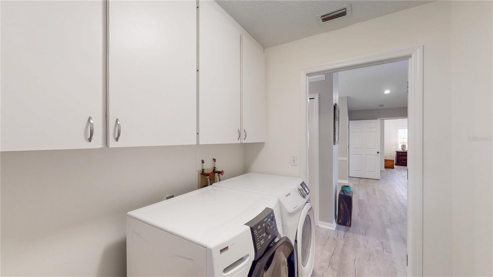 WOODSIDE OAKS - Residential