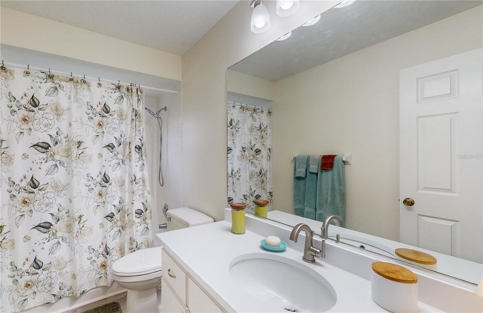 WOODSIDE OAKS - Residential