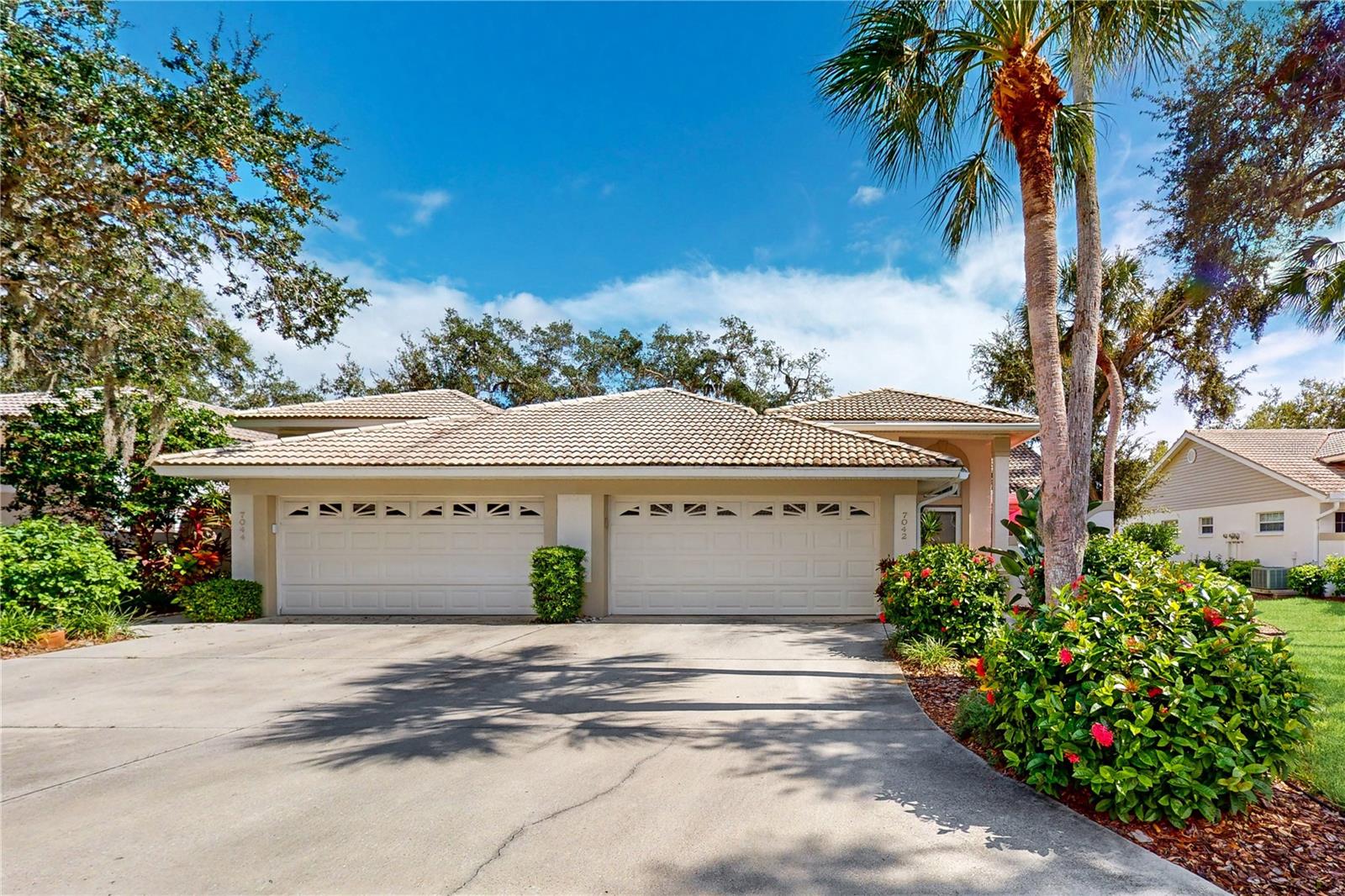 WOODSIDE OAKS - Residential