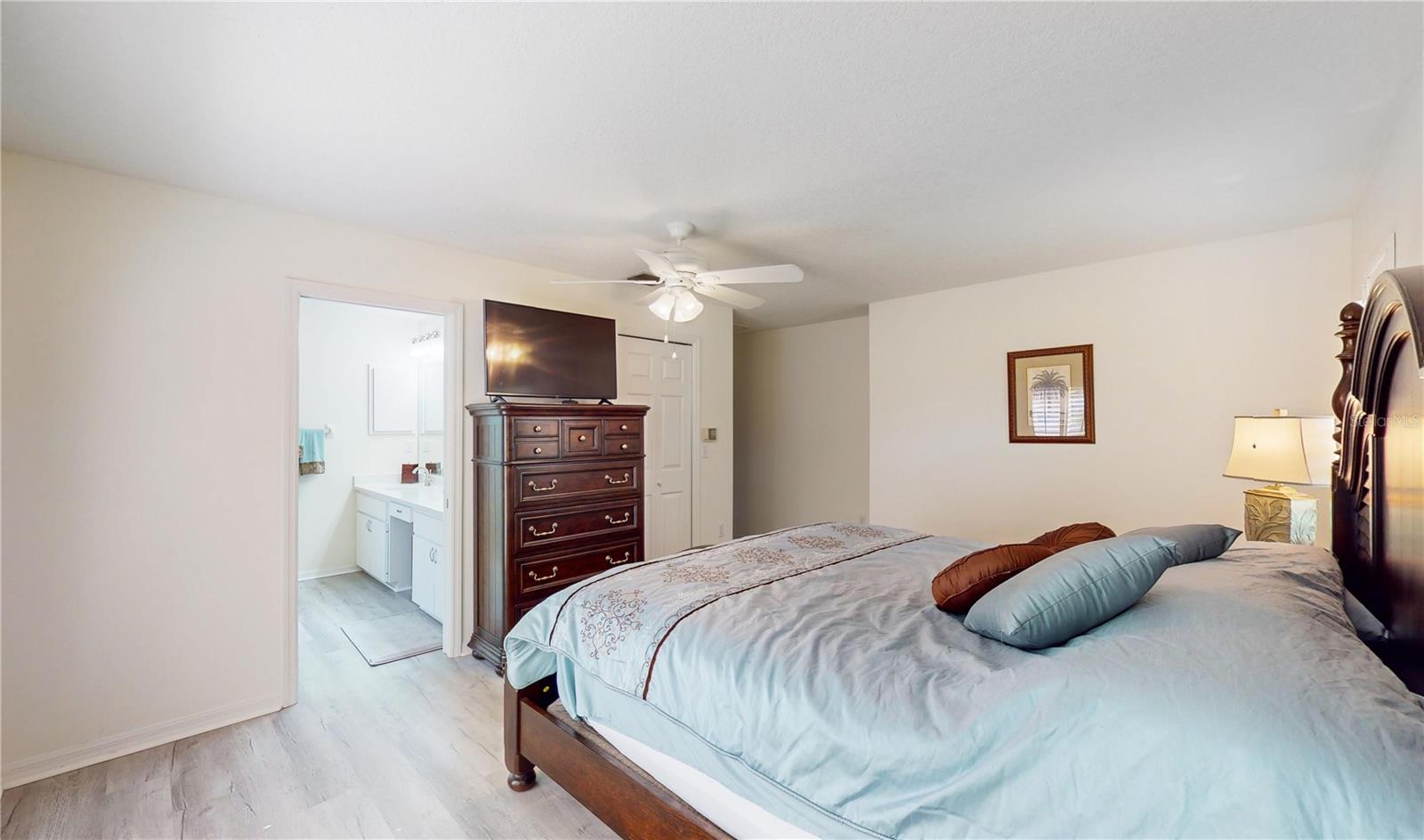 WOODSIDE OAKS - Residential