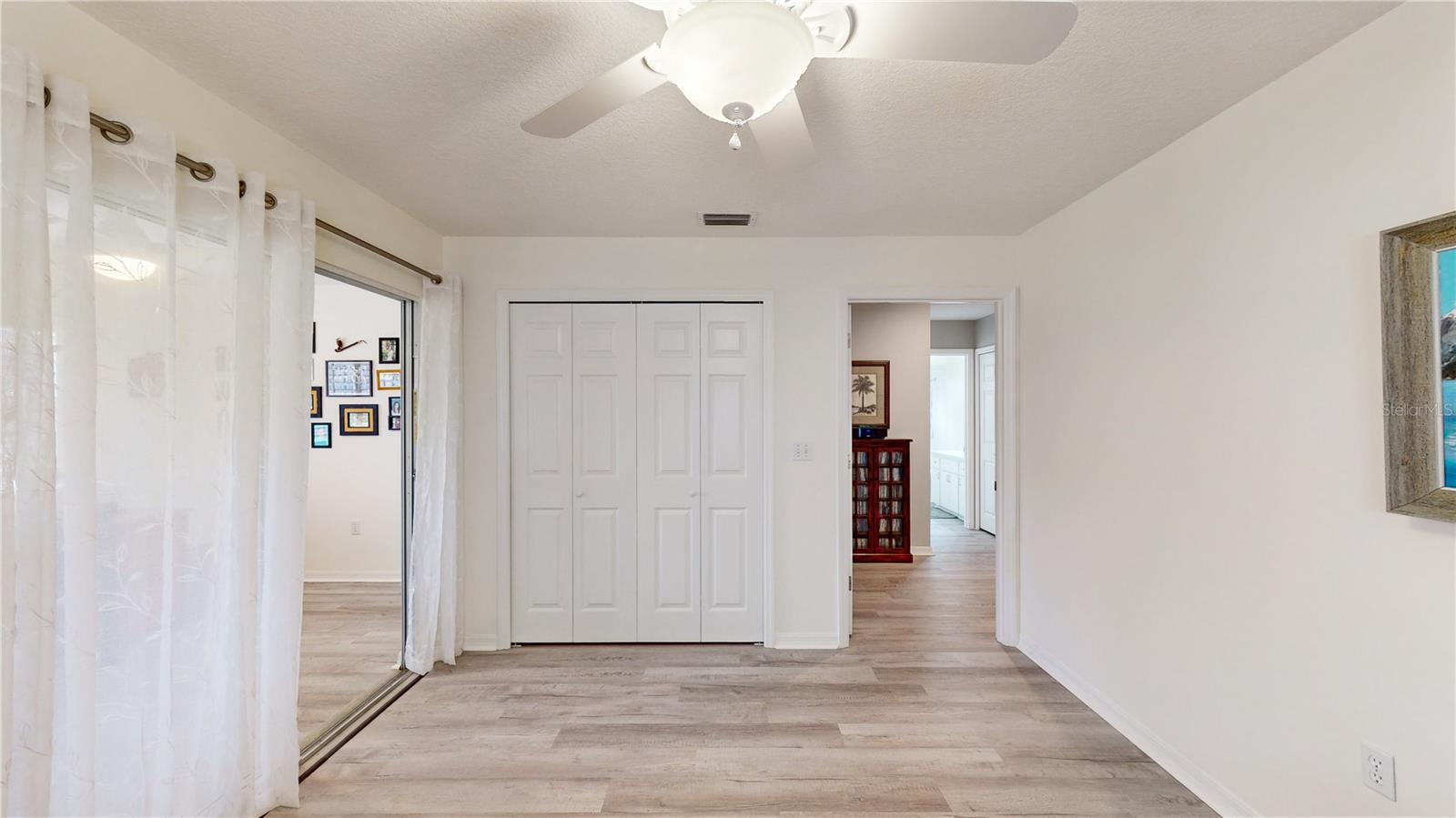 WOODSIDE OAKS - Residential