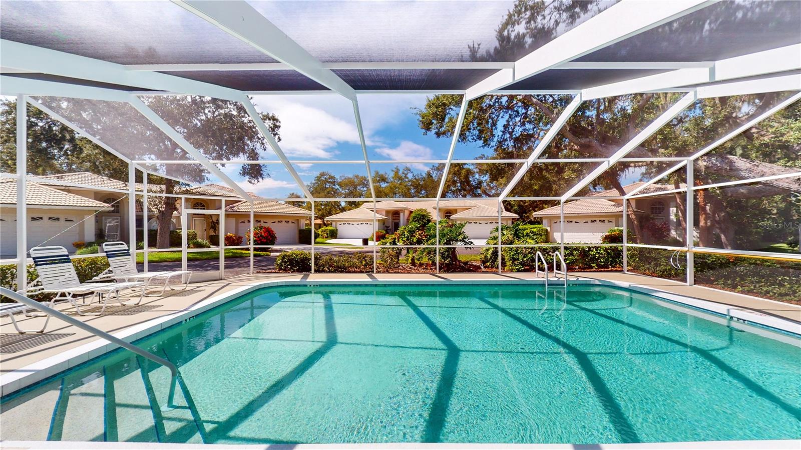 WOODSIDE OAKS - Residential