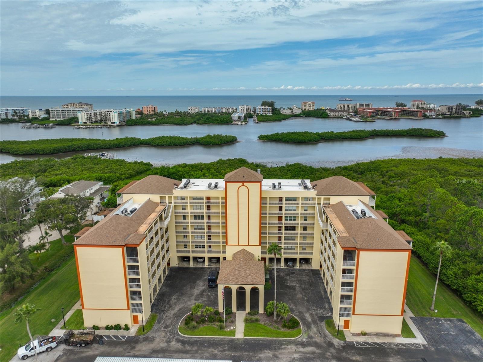 BAY HARBOR CLUB COND - Residential Lease