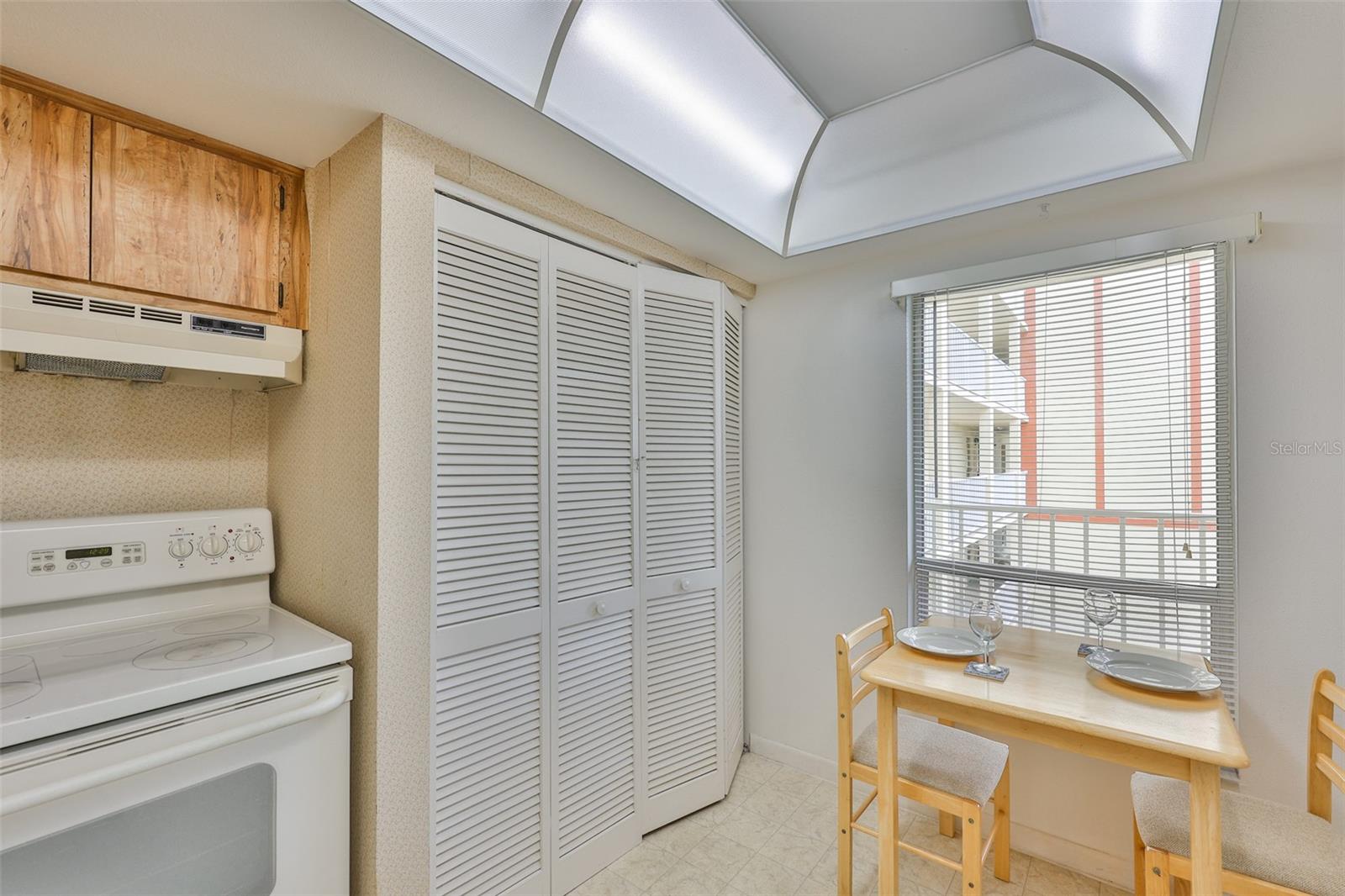 BAY HARBOR CLUB COND - Residential Lease