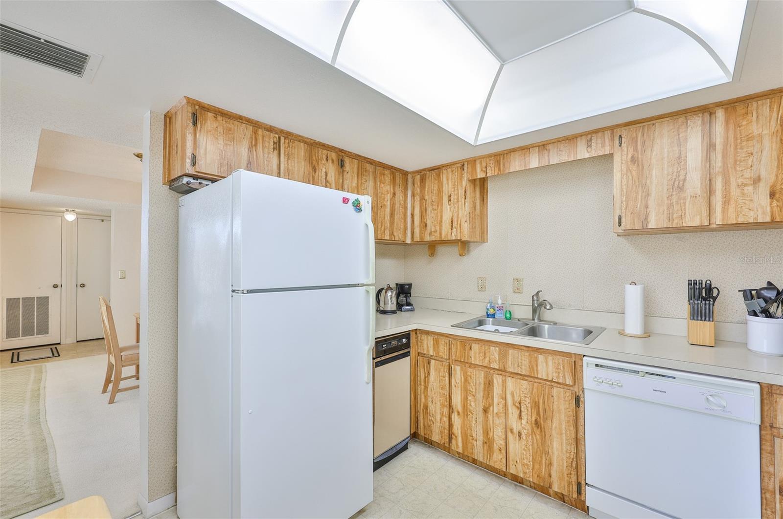 BAY HARBOR CLUB COND - Residential Lease