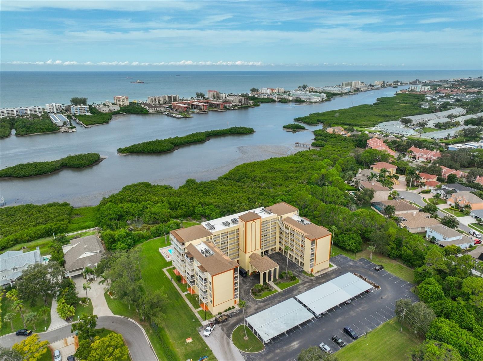 BAY HARBOR CLUB COND - Residential Lease