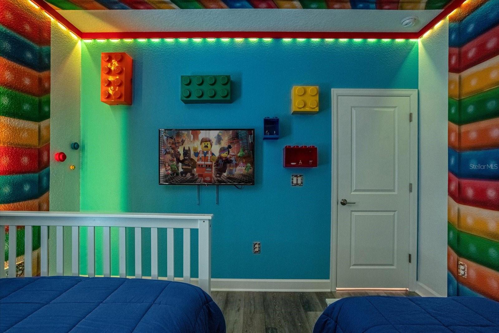 COVE AT STOREY LAKE II - Residential