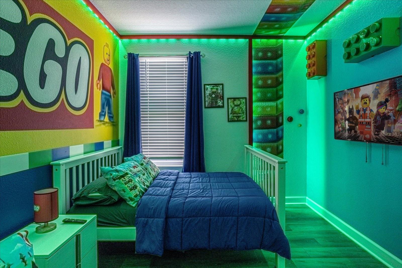 COVE AT STOREY LAKE II - Residential