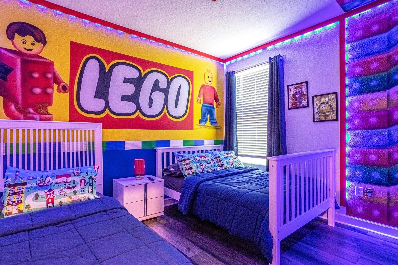 COVE AT STOREY LAKE II - Residential