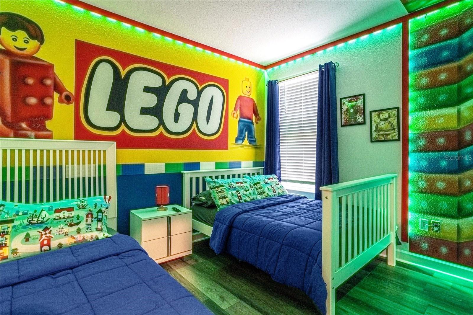 COVE AT STOREY LAKE II - Residential