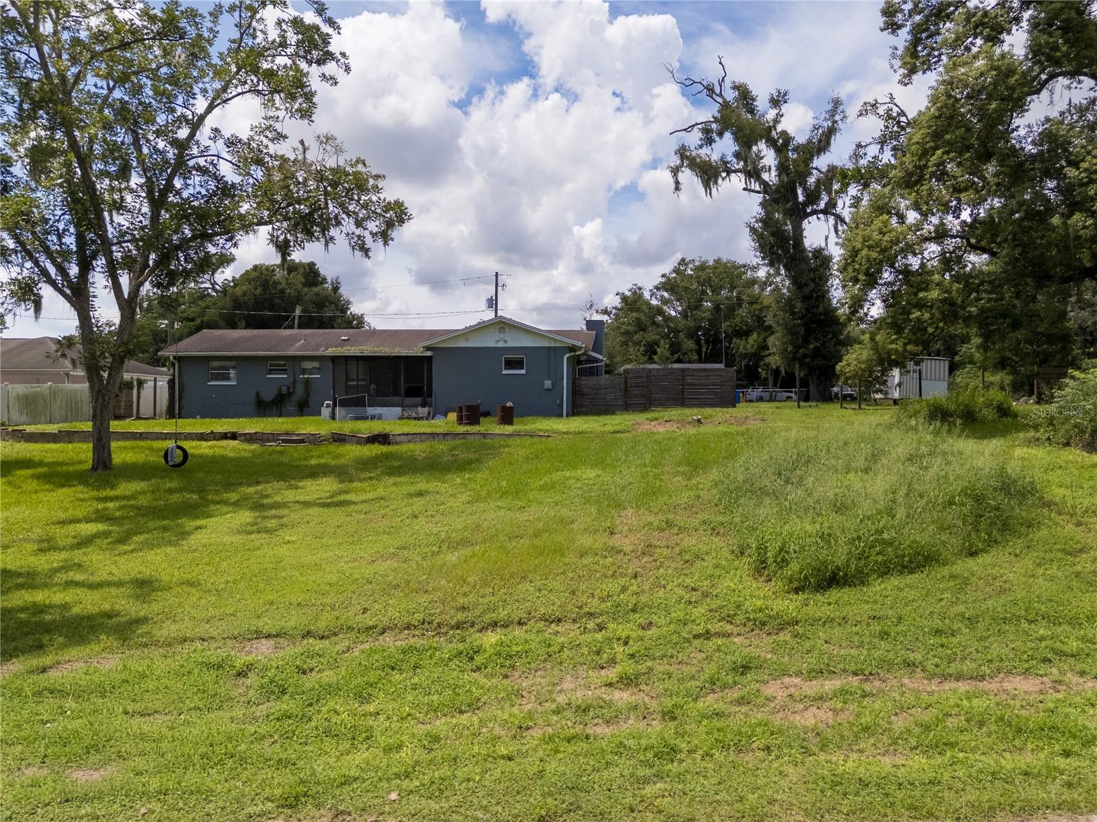 Casas a venda 3 - Jen Dantas 5217 PEACH AVENUE