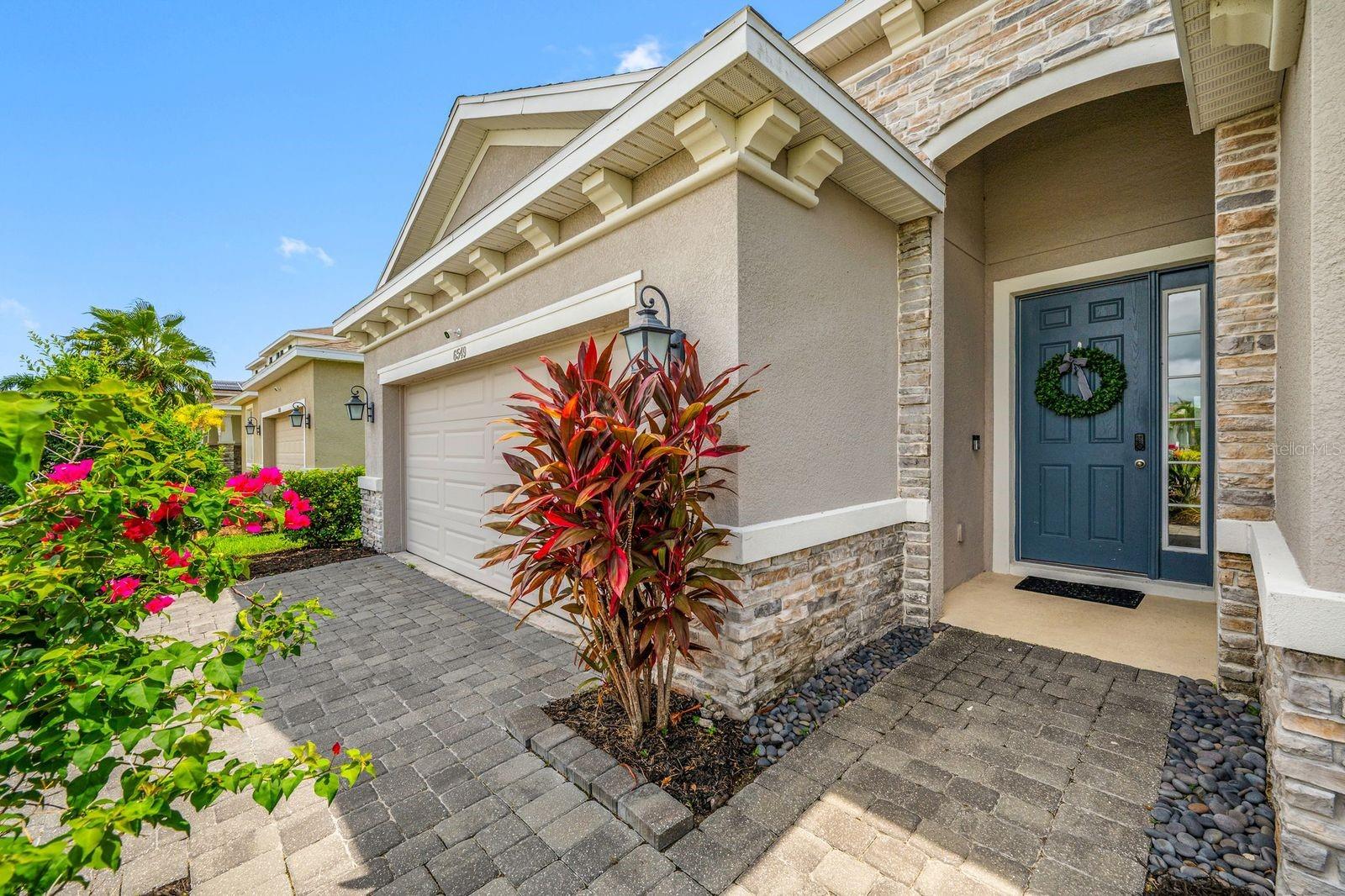 6549 DEVESTA LOOP