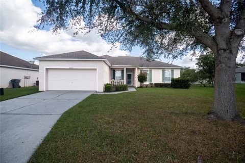 A home in LAKELAND