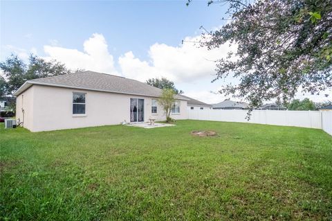 A home in LAKELAND