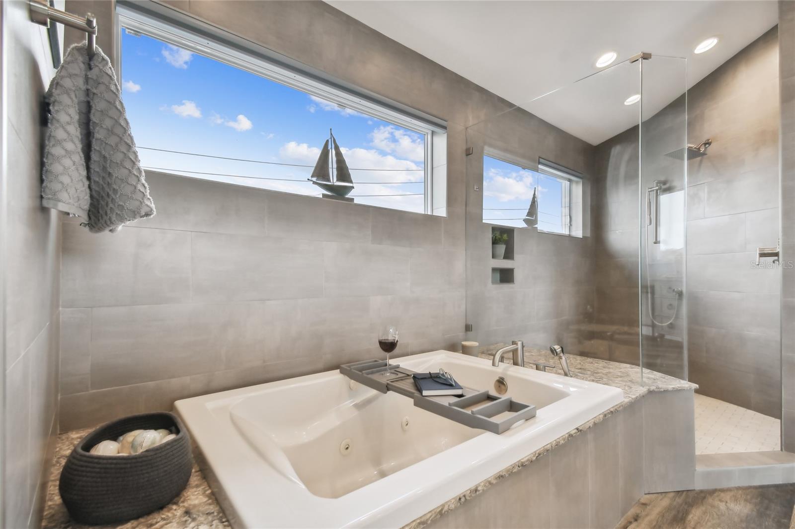 REDINGTON BEACH HOMES 7TH ADD - Residential