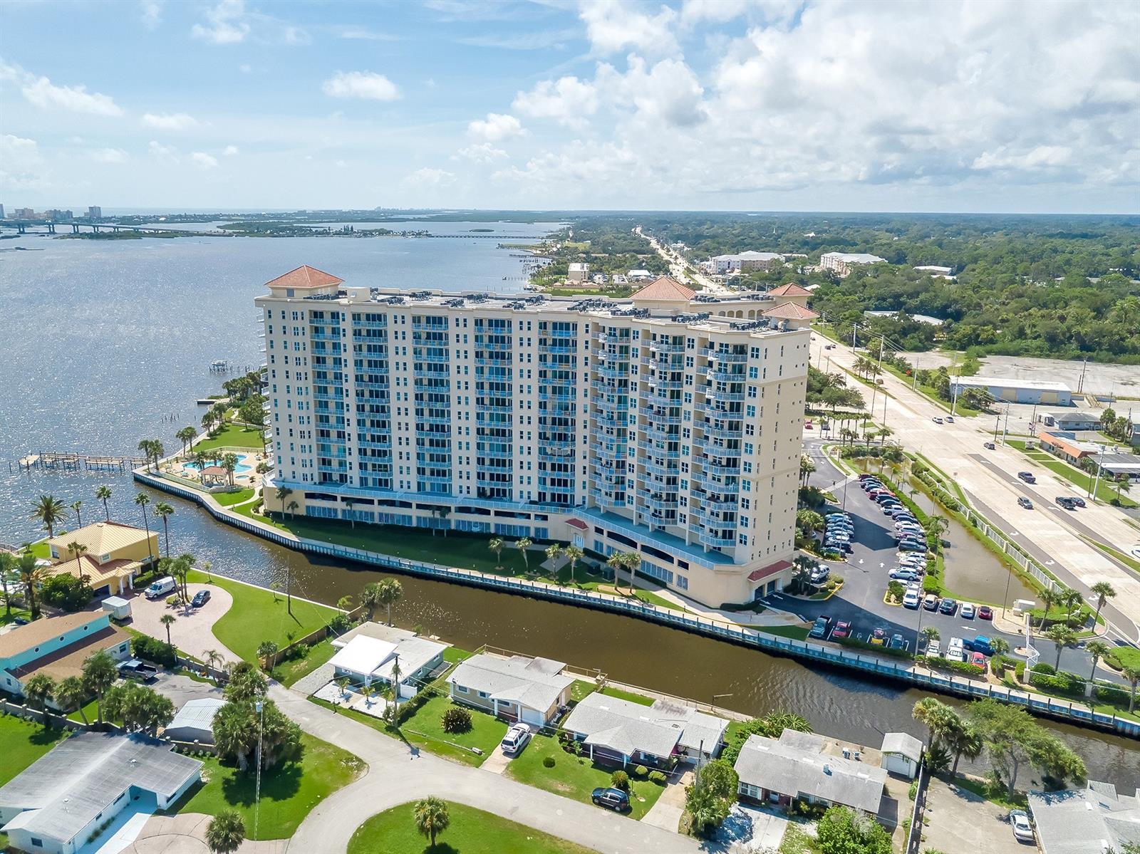 Halifax Lndg - Residential