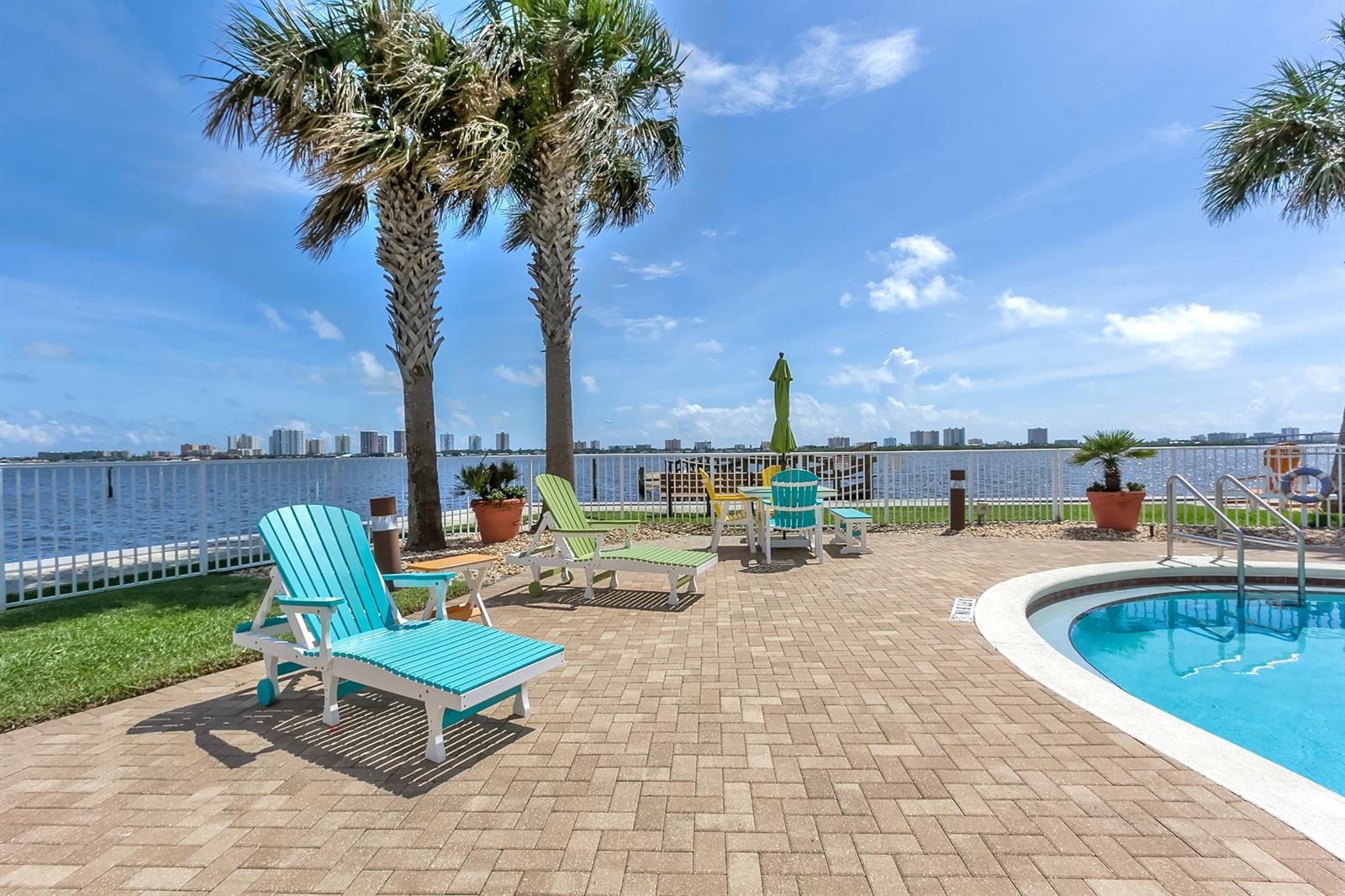 Halifax Lndg - Residential