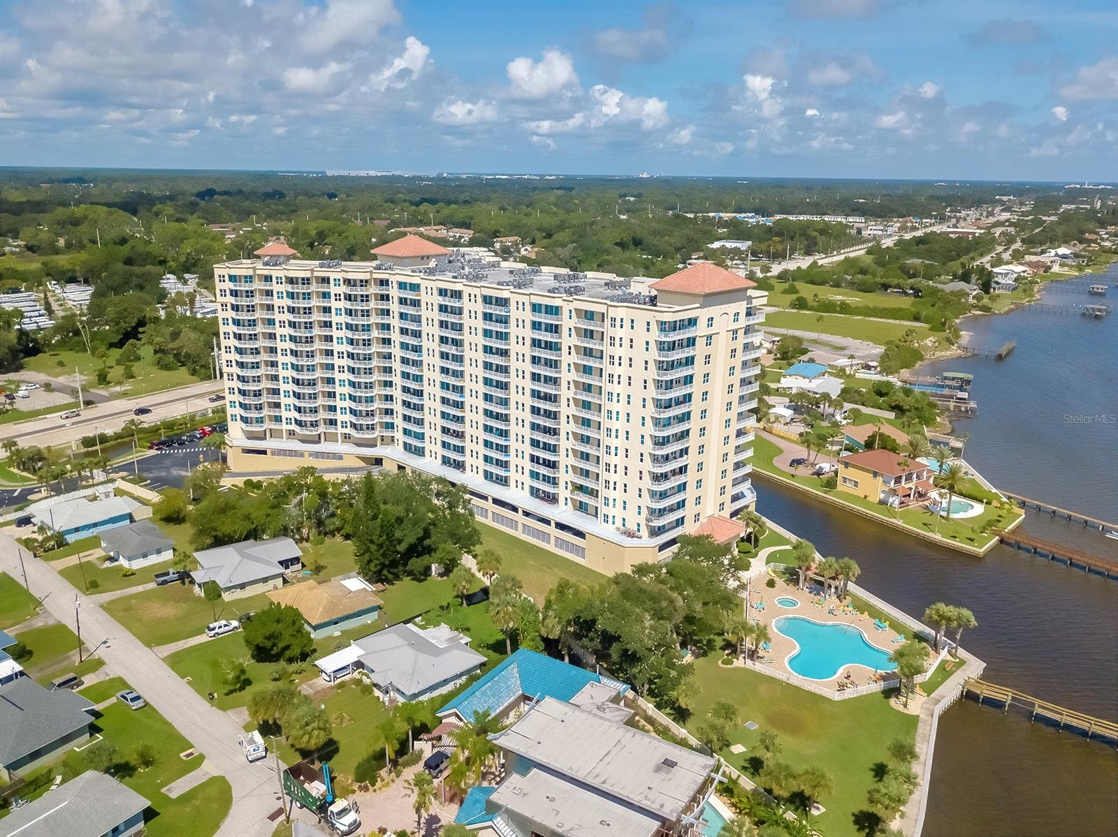 Halifax Lndg - Residential