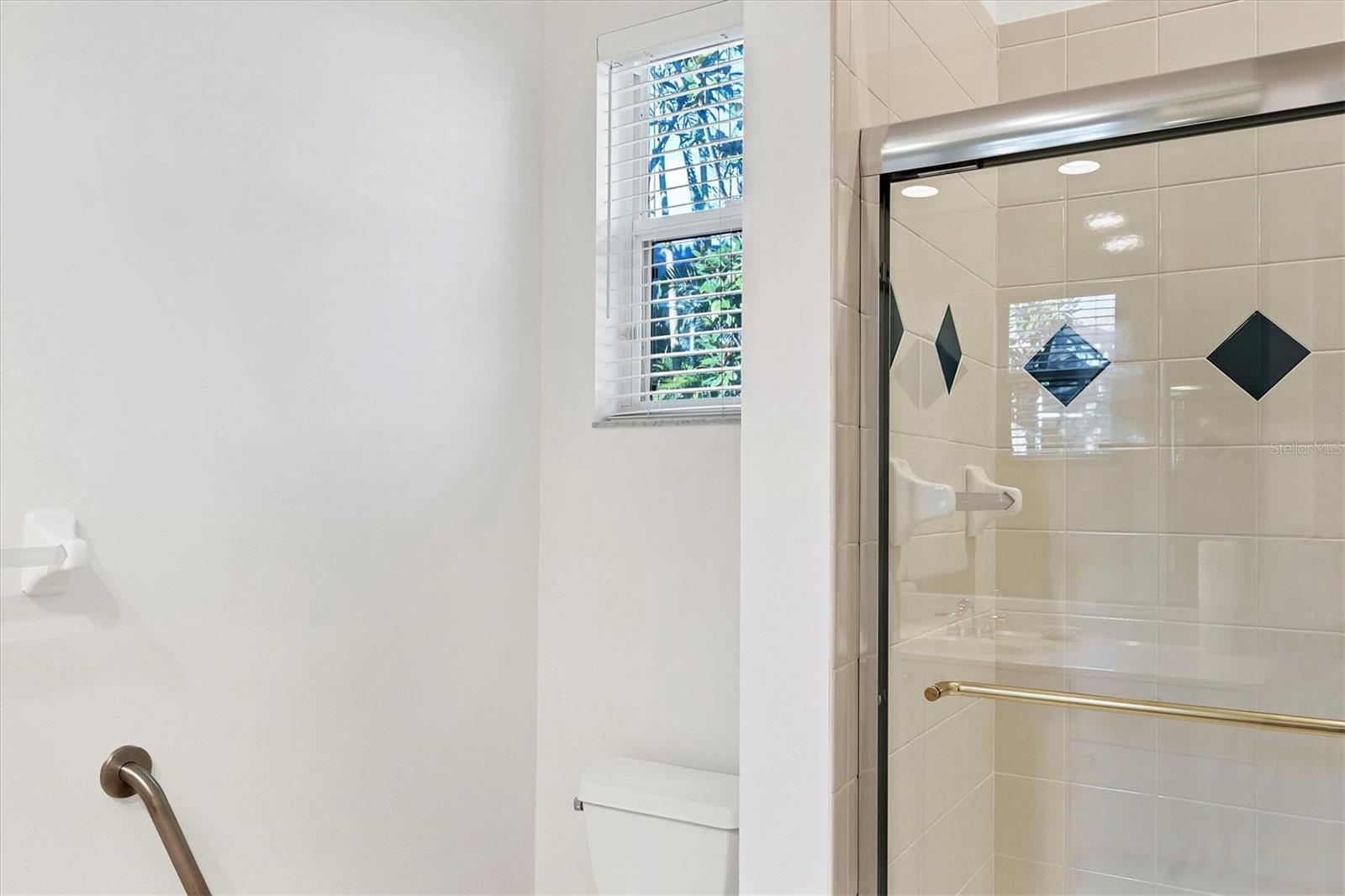 UNIVERSITY PARK COUNTRY CLUB - Residential