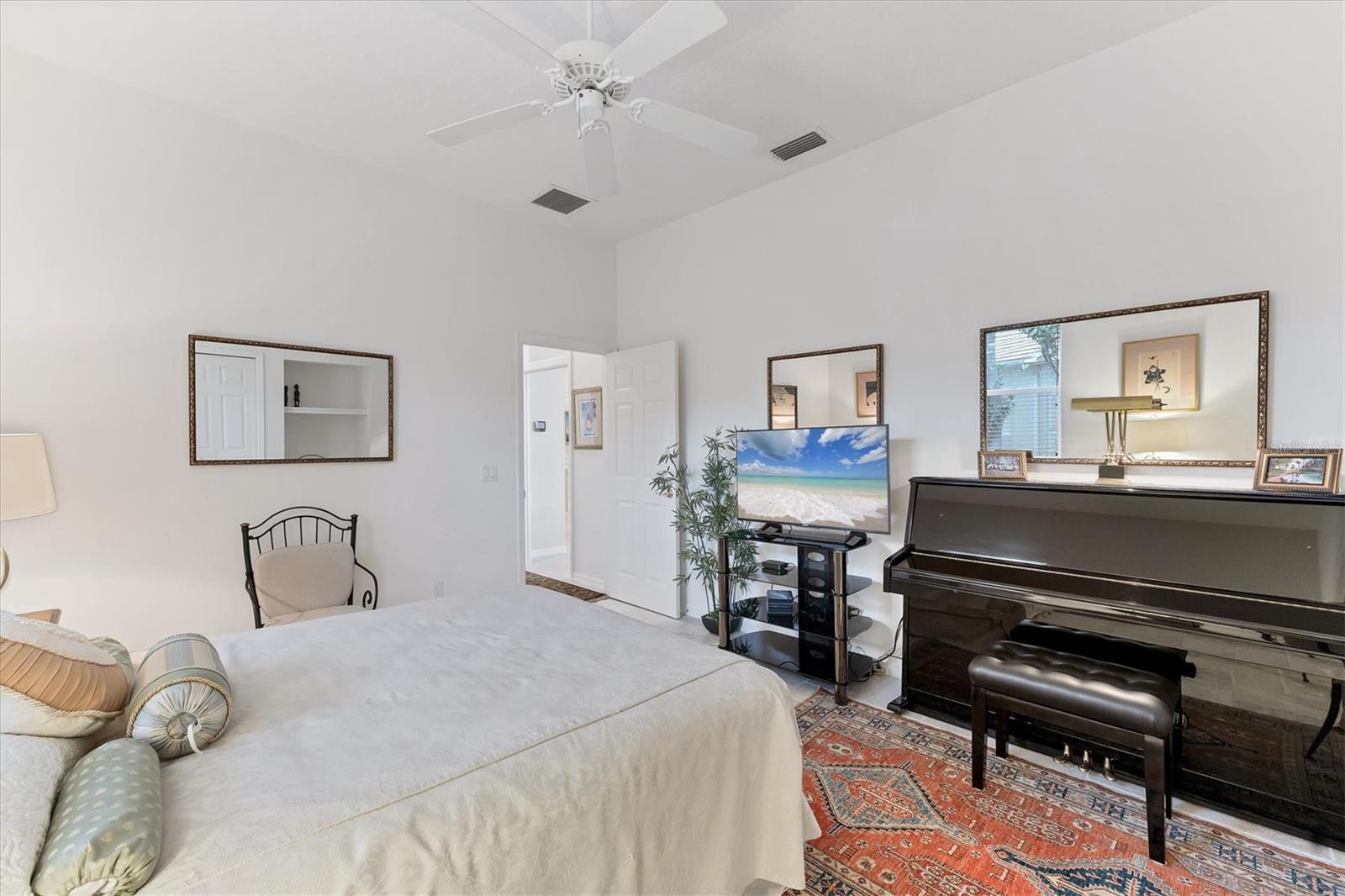 UNIVERSITY PARK COUNTRY CLUB - Residential