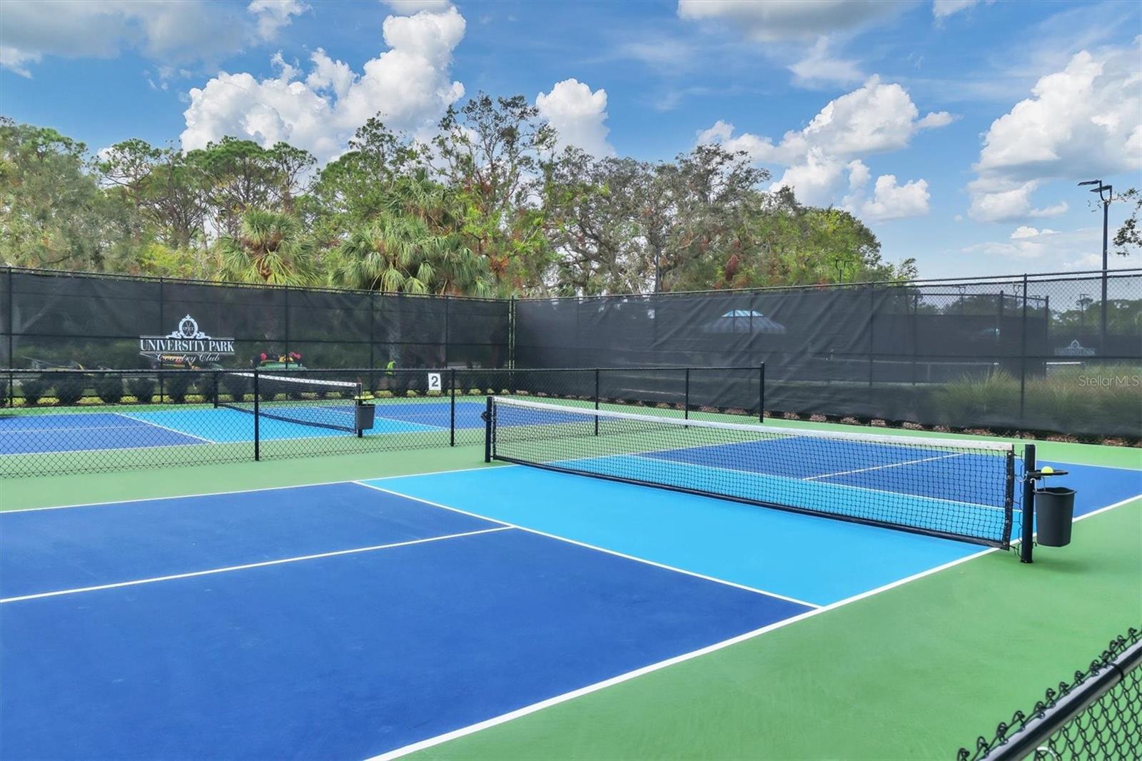 UNIVERSITY PARK COUNTRY CLUB - Residential