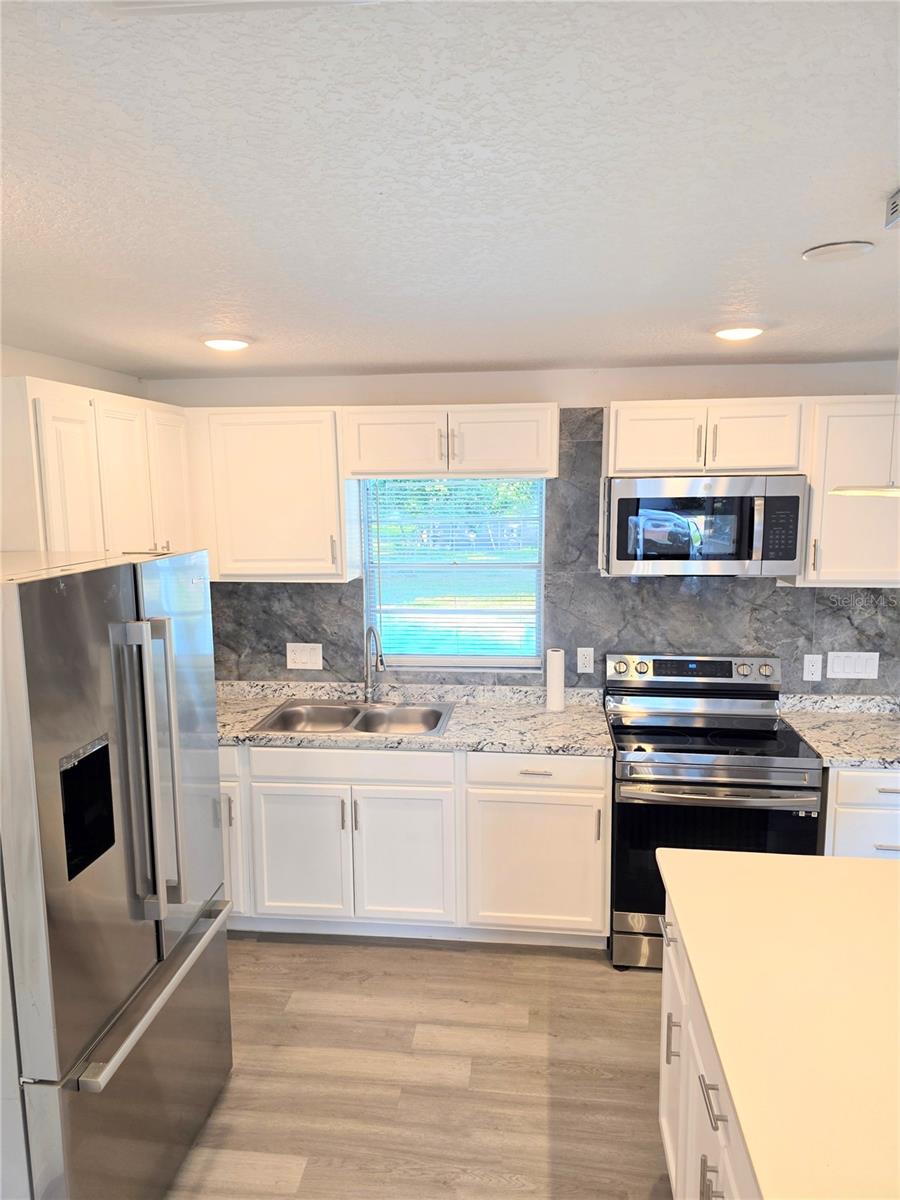 TROPICAL GARDENS - Residential Lease