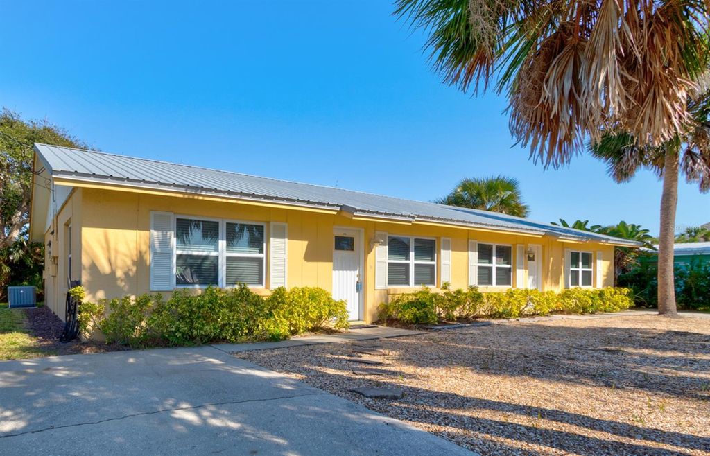 Photo of 712 Oakwood Avenue, New Smyrna Beach, FL 32169 (MLS # NS1086656)