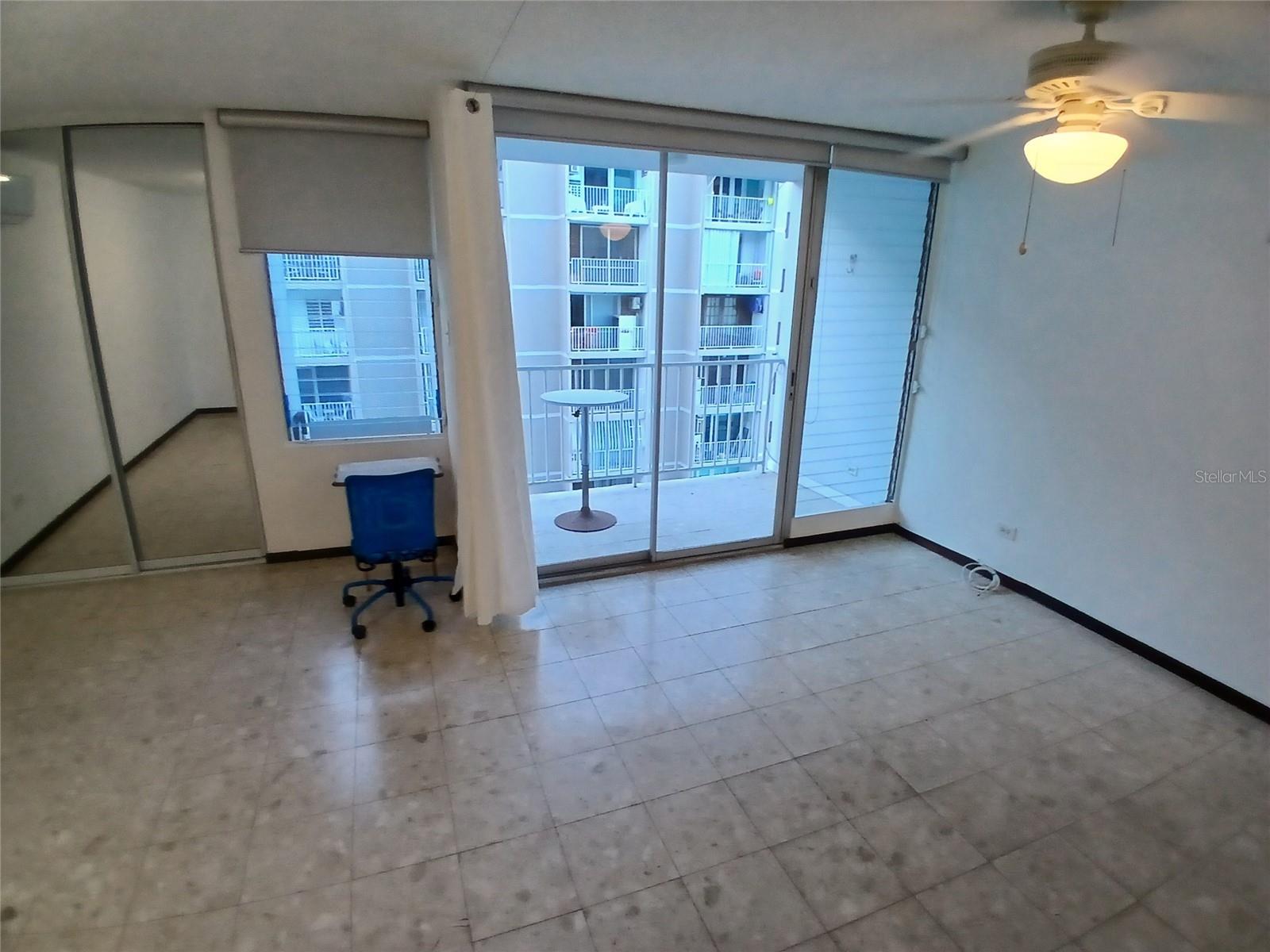 6471 ISLA VERDE AVENUE 907