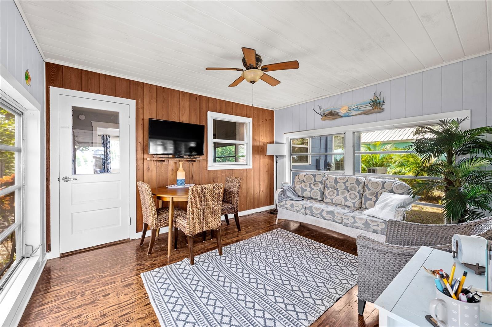 CURNS W J SUB - Residential Lease