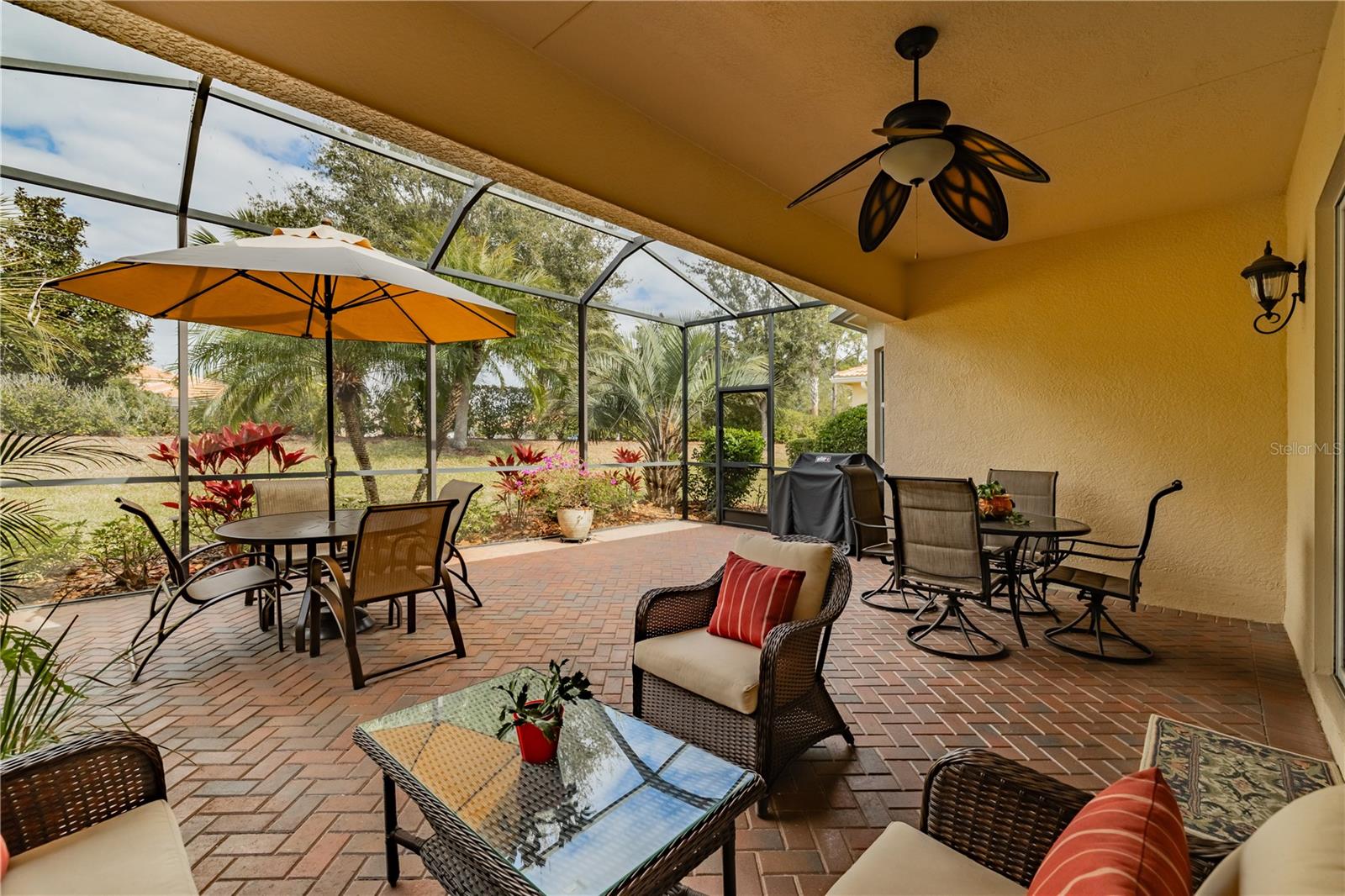 VALENCIA LAKES PH 1 - Residential