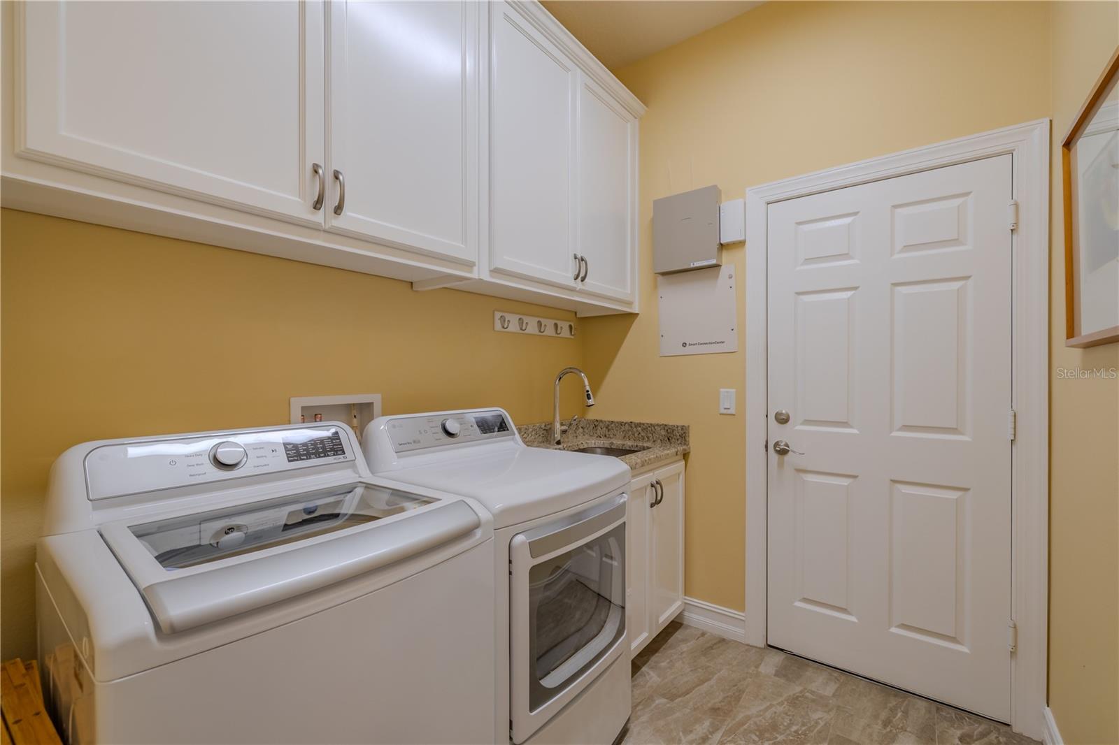 VALENCIA LAKES PH 1 - Residential