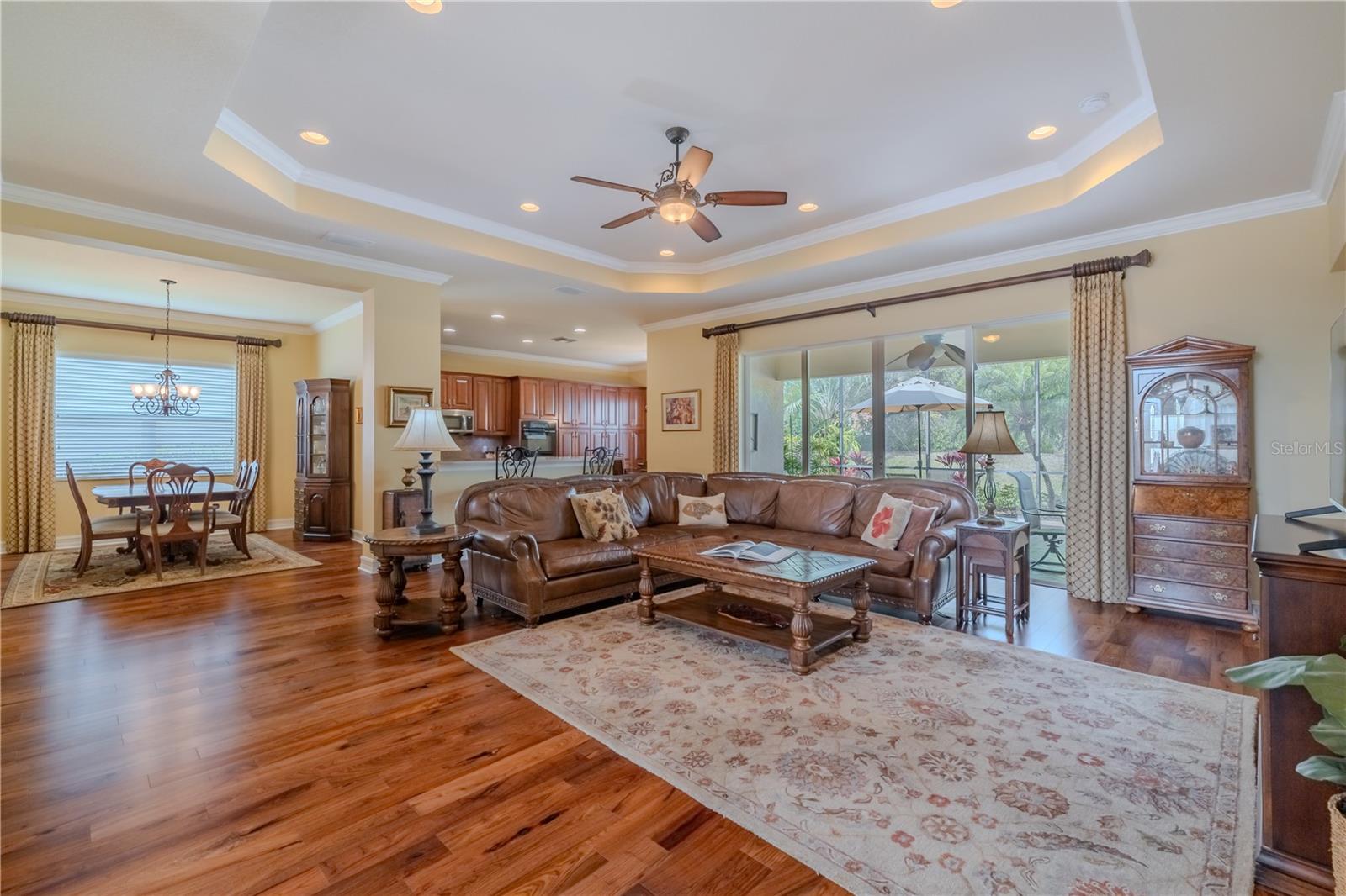 VALENCIA LAKES PH 1 - Residential