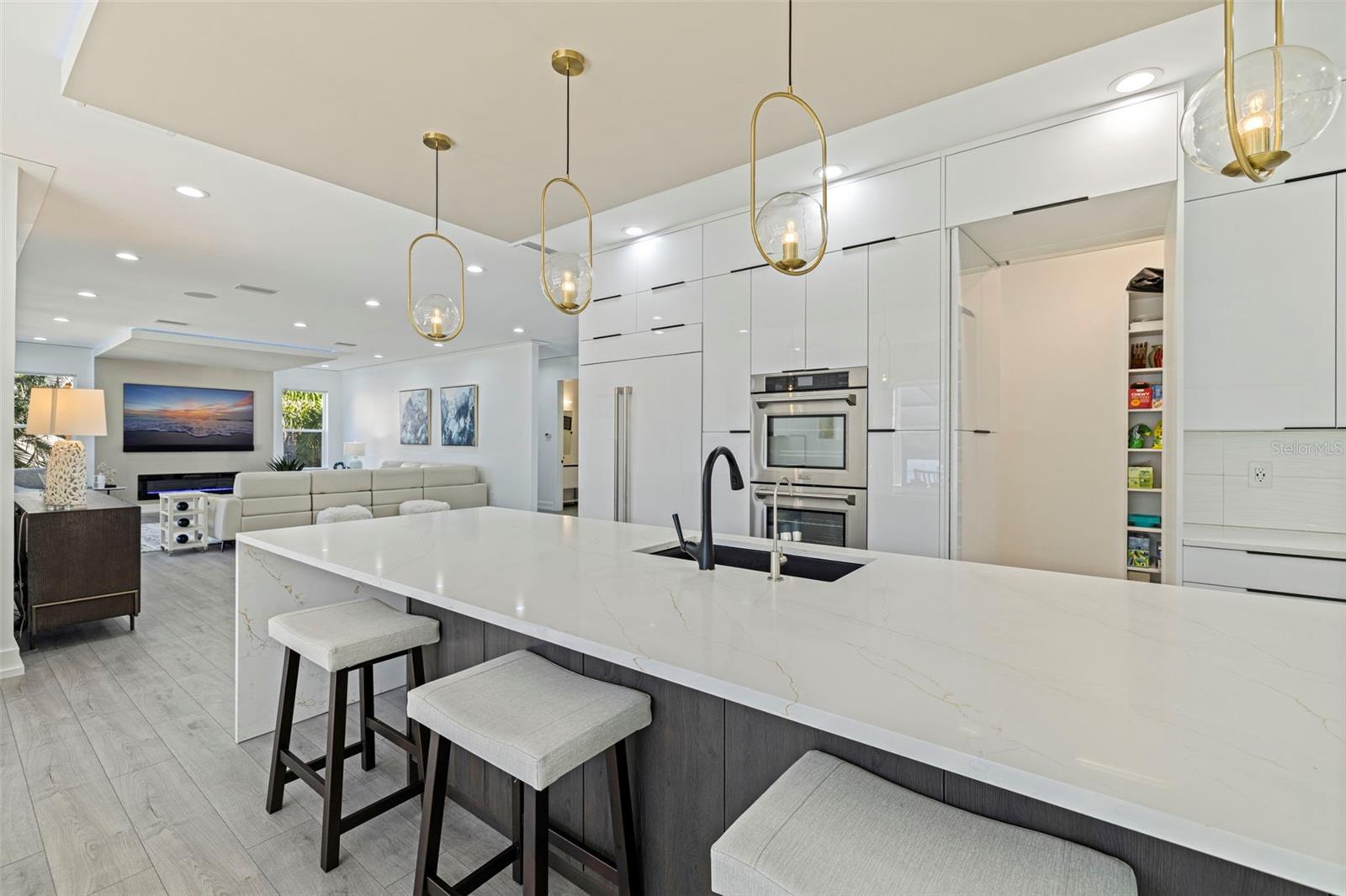 HINES TUTTA GLORIA A DIO - Residential