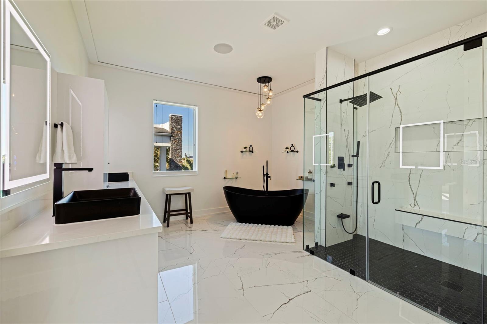 HINES TUTTA GLORIA A DIO - Residential