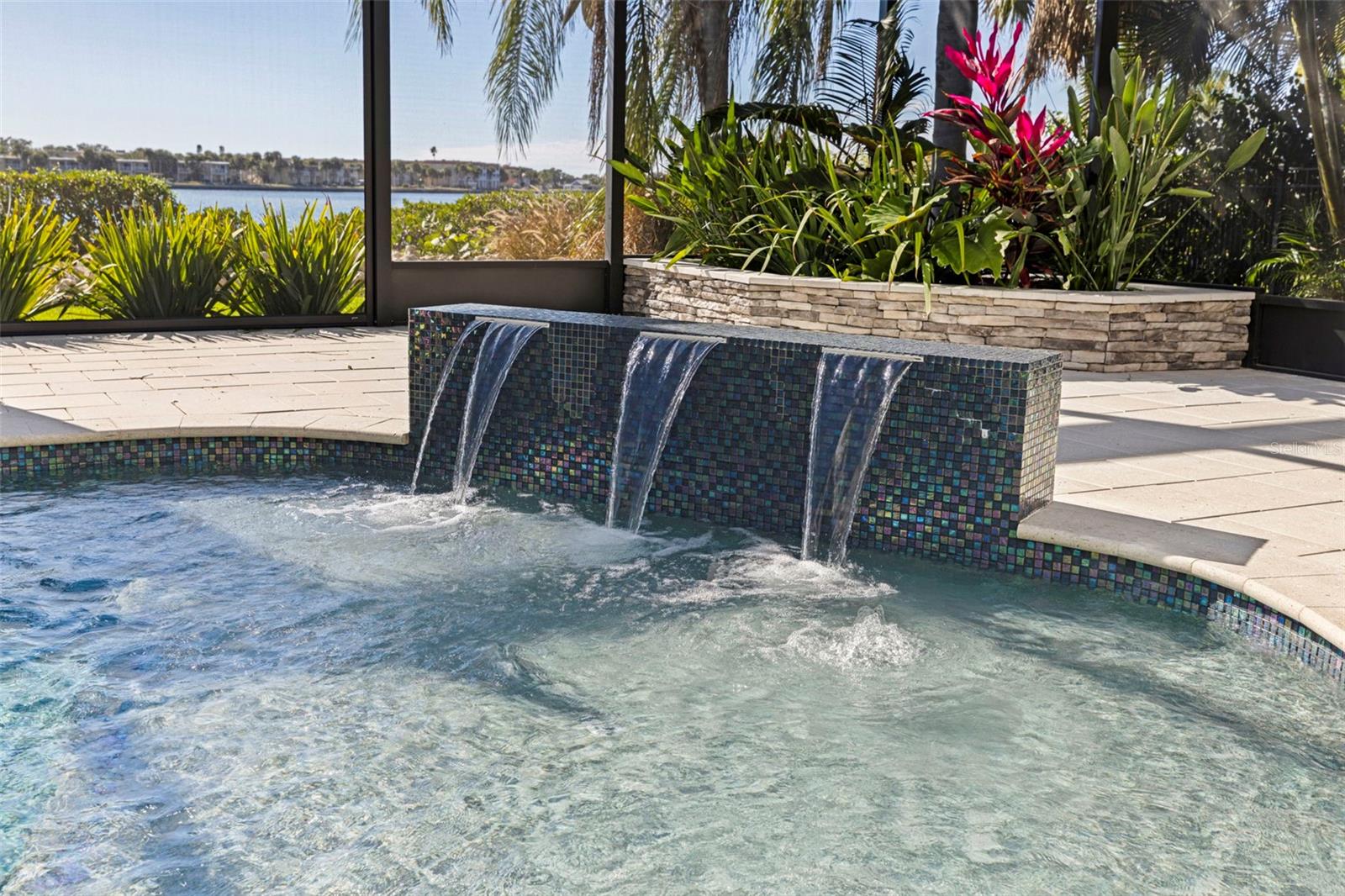 HINES TUTTA GLORIA A DIO - Residential