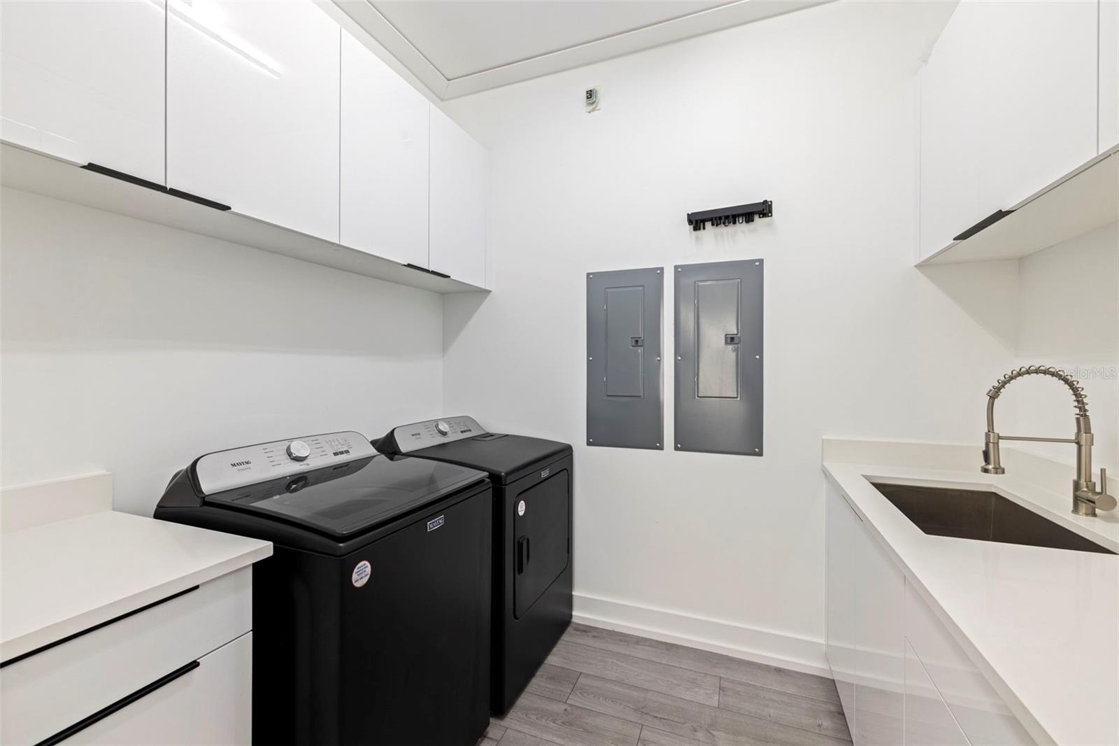 HINES TUTTA GLORIA A DIO - Residential